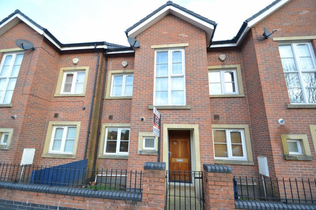 3 bed Town House for rent in Manchester. From C & R Properties Ltd - Hulme Manchester