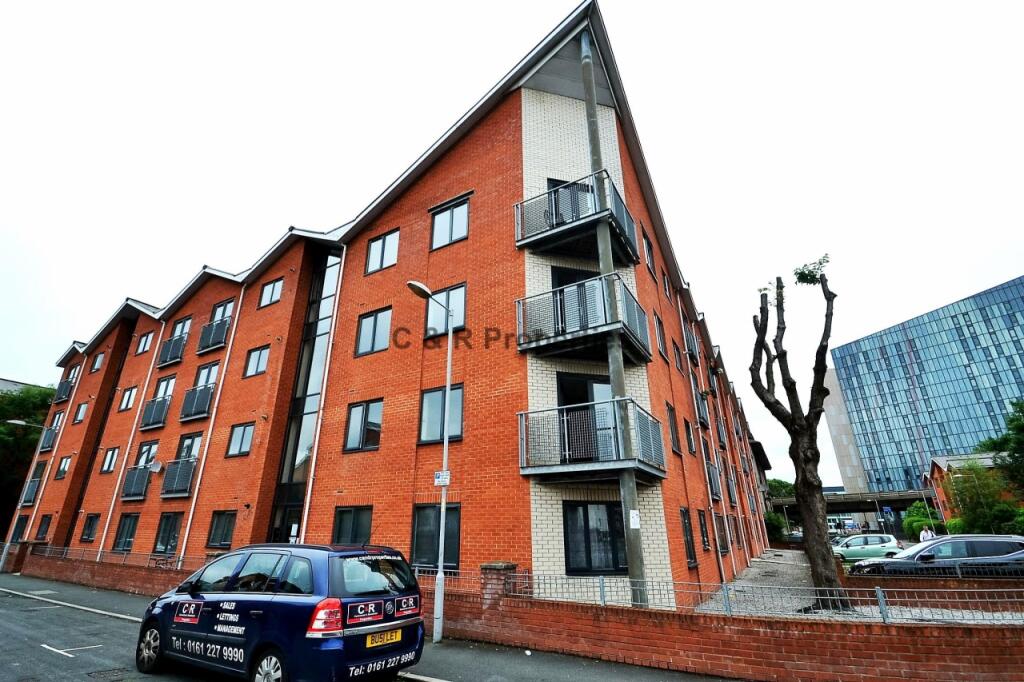 2 bed Apartment for rent in Manchester. From C & R Properties Ltd - Hulme Manchester
