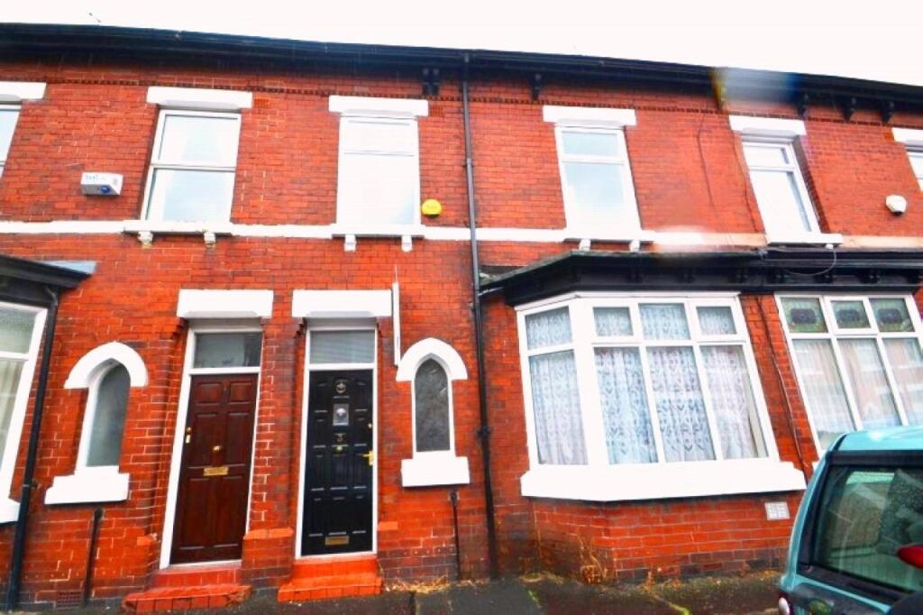 4 bed Mid Terraced House for rent in Manchester. From C & R Properties Ltd - Hulme Manchester
