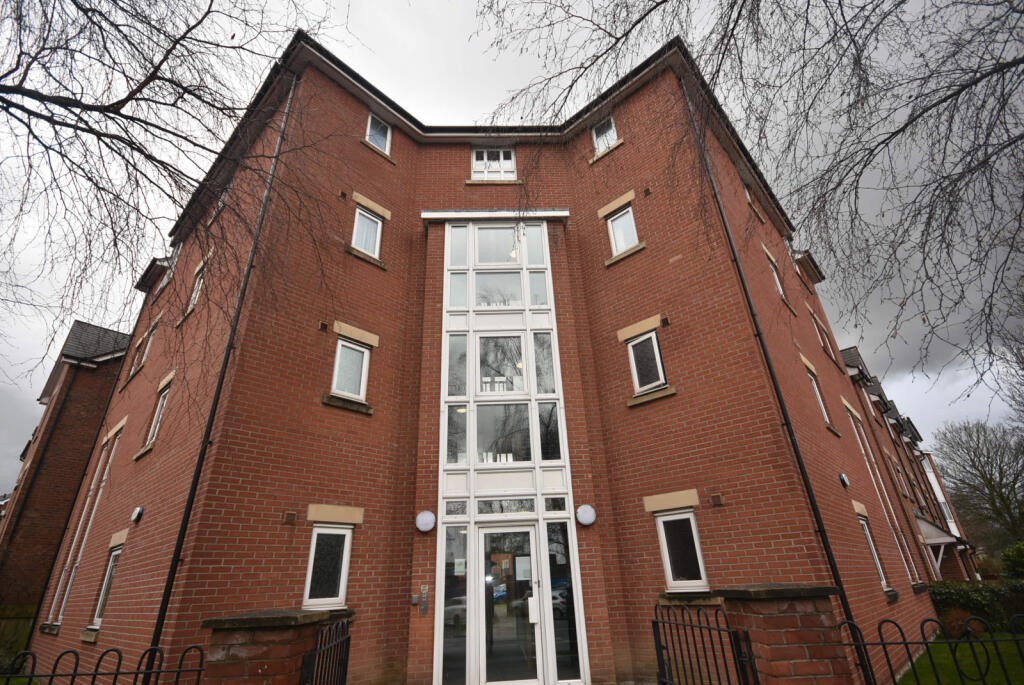2 bed Apartment for rent in Manchester. From C & R Properties Ltd - Hulme Manchester