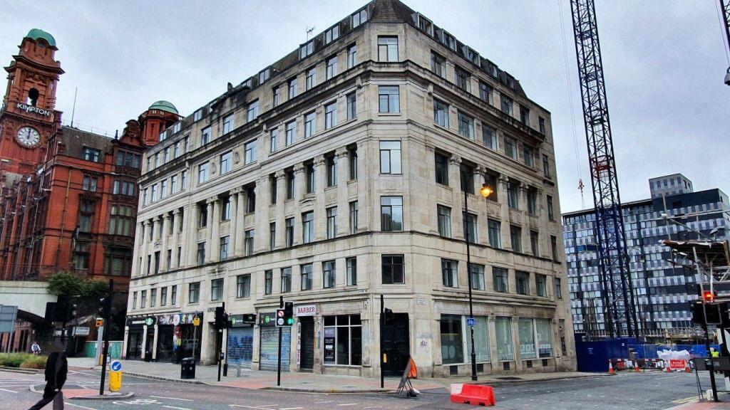 2 bed Apartment for rent in Manchester. From C & R Properties Ltd - Hulme Manchester