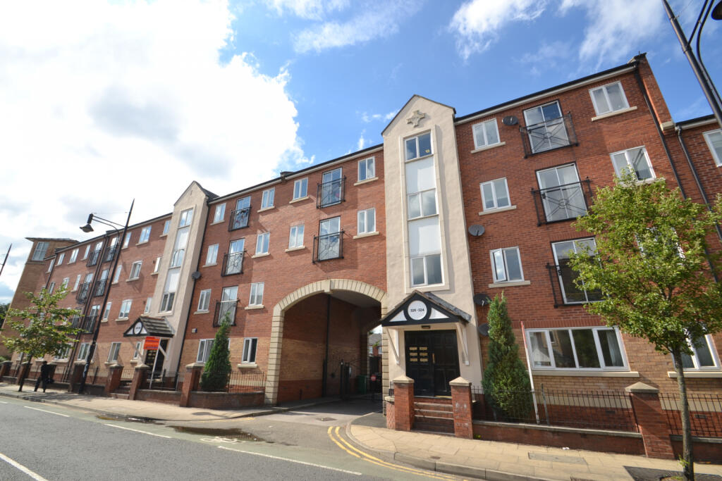 2 bed Apartment for rent in Manchester. From C & R Properties Ltd - Hulme Manchester