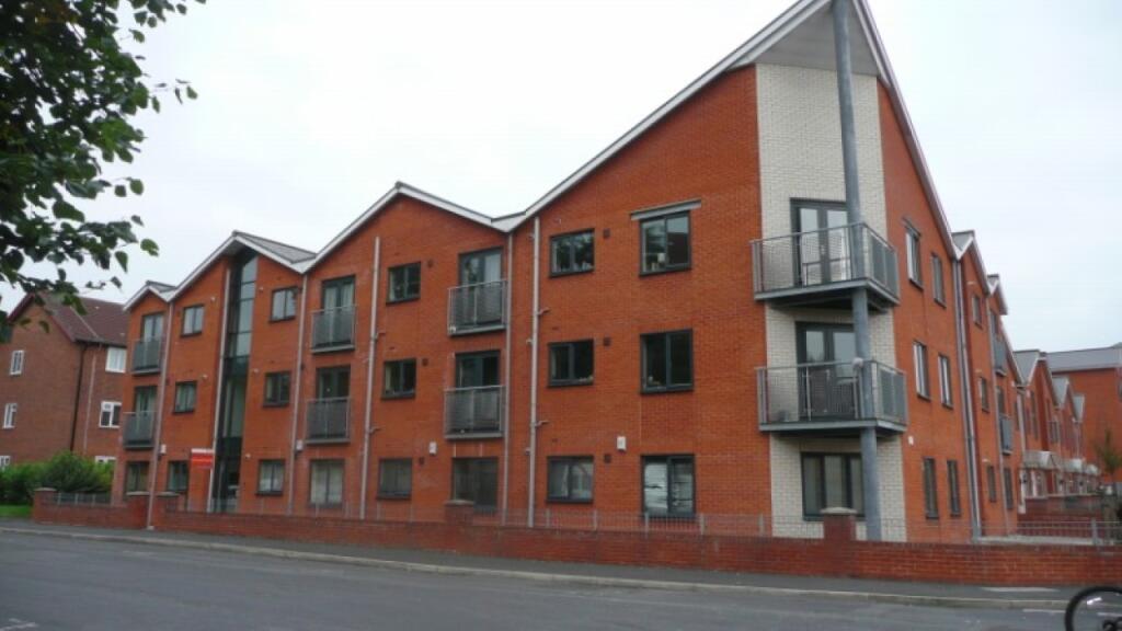 2 bed Apartment for rent in Manchester. From C & R Properties Ltd - Hulme Manchester