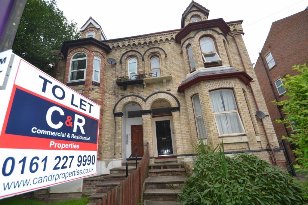 3 bed 1st Floor Flat for rent in Manchester. From C & R Properties Ltd - Hulme Manchester