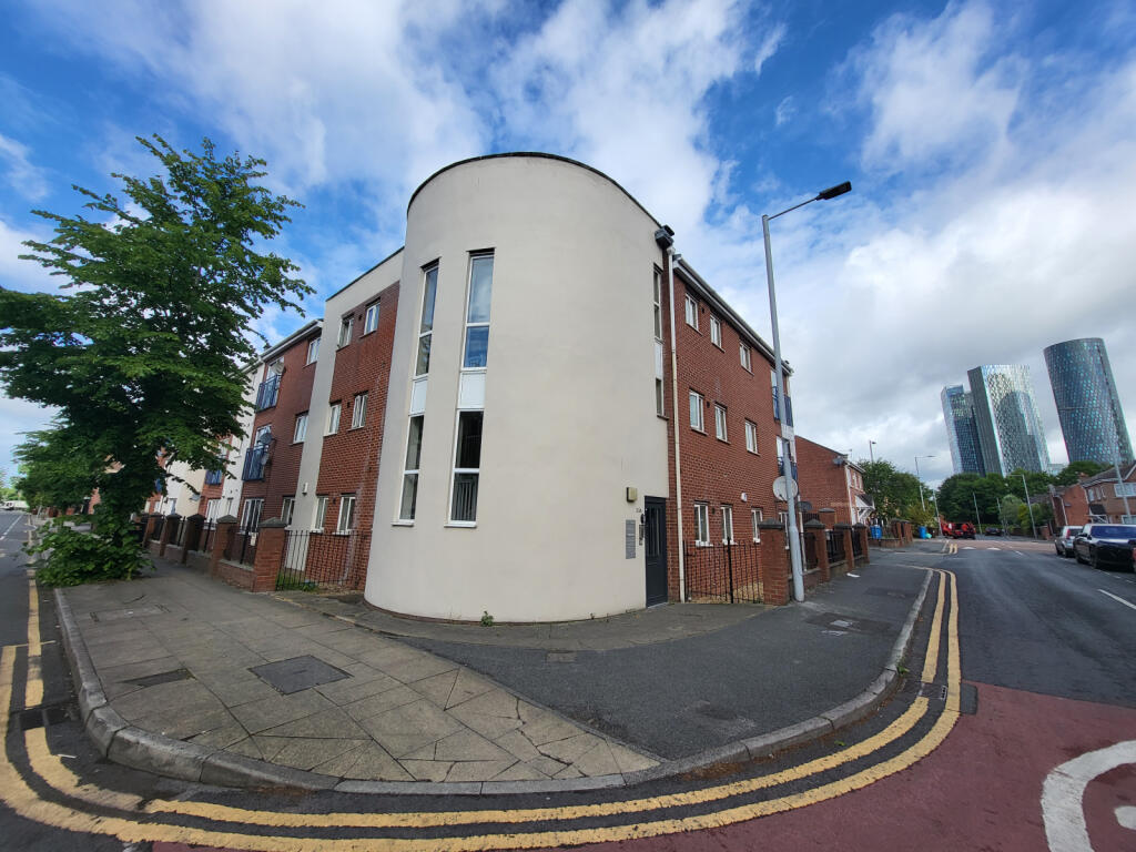 2 bed Apartment for rent in Manchester. From C & R Properties Ltd - Hulme Manchester