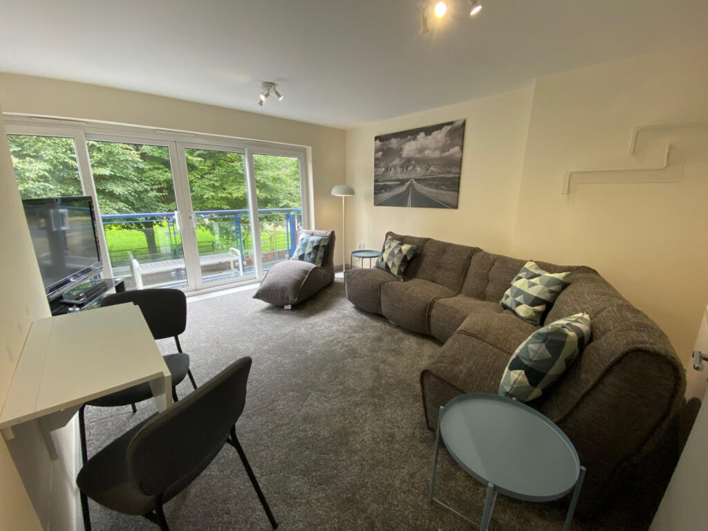 4 bed Town House for rent in Manchester. From C & R Properties Ltd - Hulme Manchester 4 bed Town House for rent in Manchester. From C & R Properties Ltd - Hulme Manchester