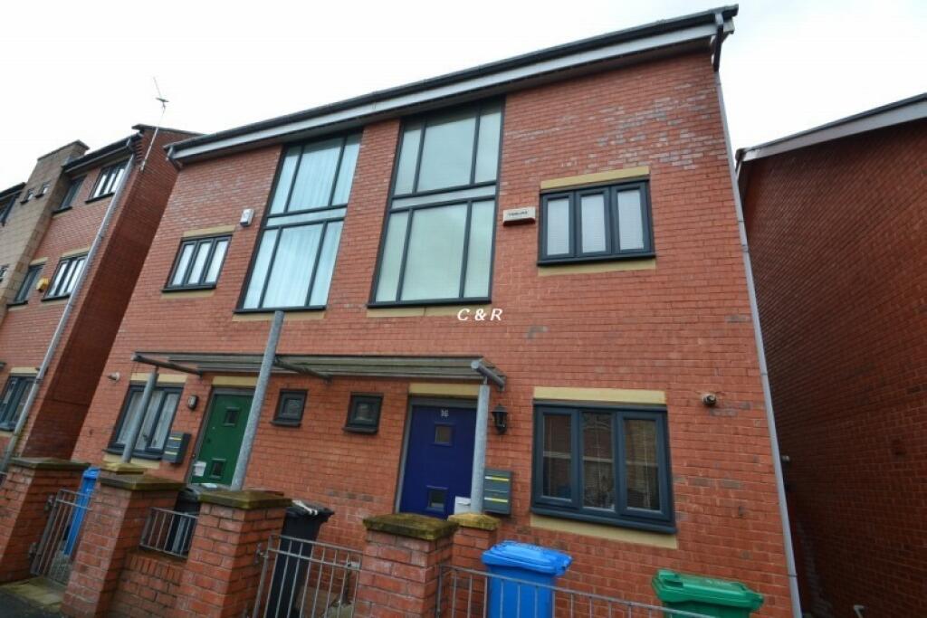3 bed Town House for rent in Manchester. From C & R Properties Ltd - Hulme Manchester