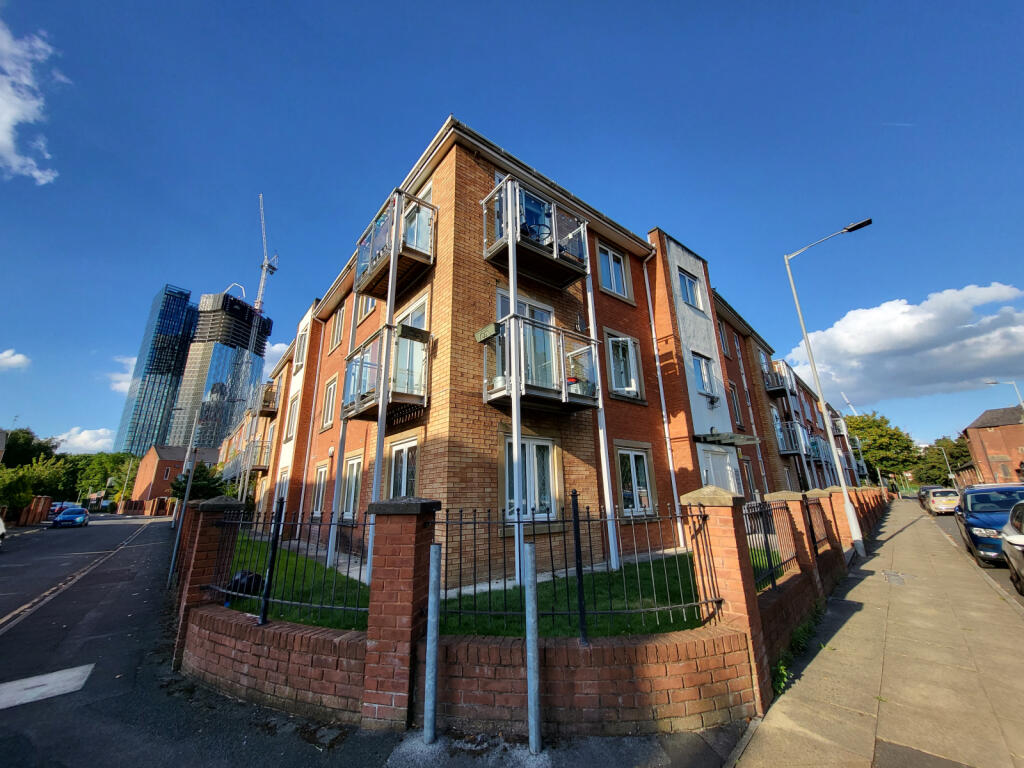 2 bed Apartment for rent in Manchester. From C & R Properties Ltd - Hulme Manchester