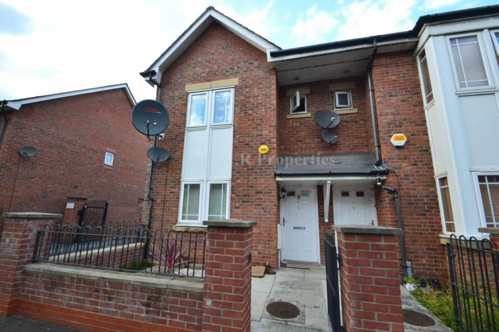3 bed Semi Detached for rent in Manchester. From C & R Properties Ltd - Hulme Manchester