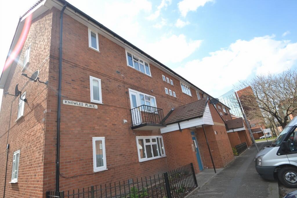 2 bed Apartment for rent in Manchester. From C & R Properties Ltd - Hulme Manchester