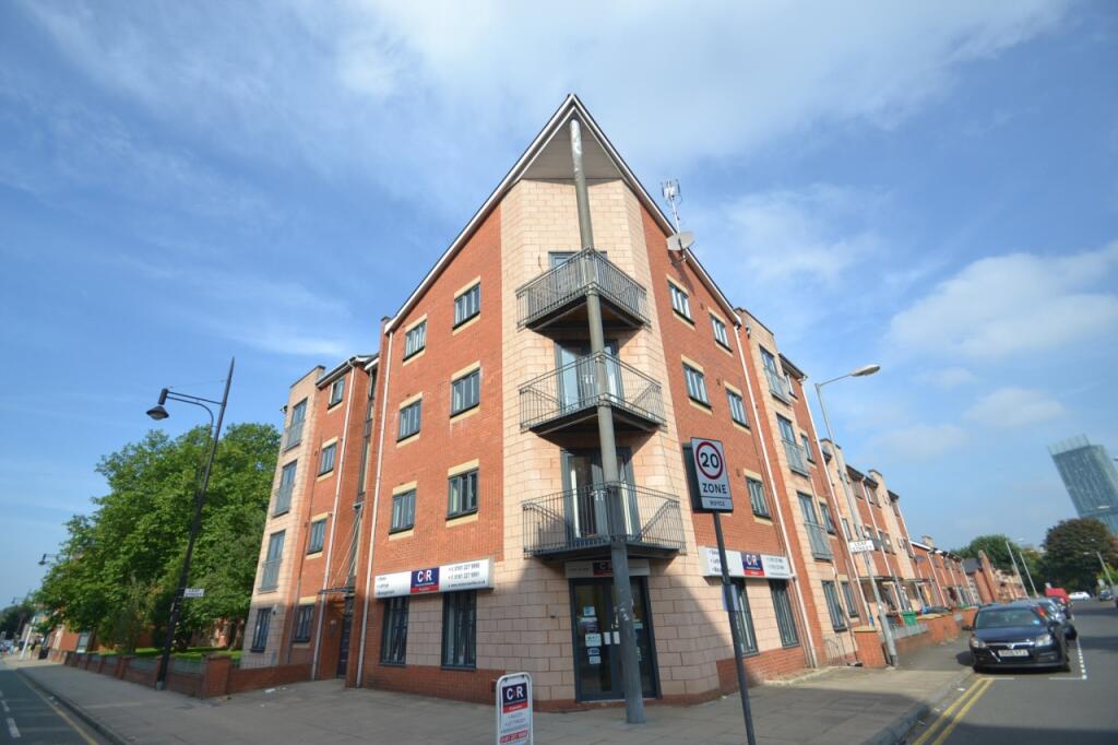 2 bed Apartment for rent in Manchester. From C & R Properties Ltd - Hulme Manchester