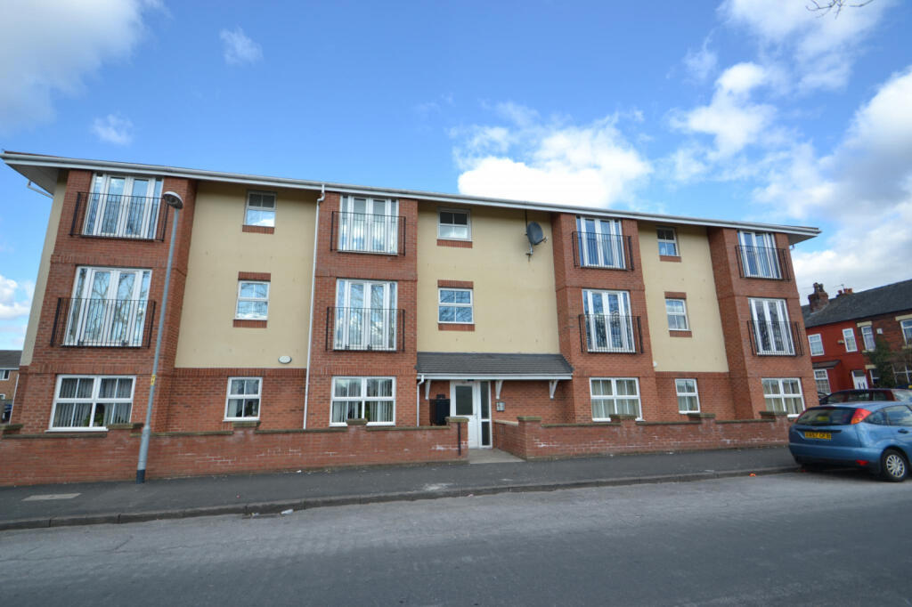 1 bed Apartment for rent in Droylsden. From C & R Properties Ltd - Hulme Manchester