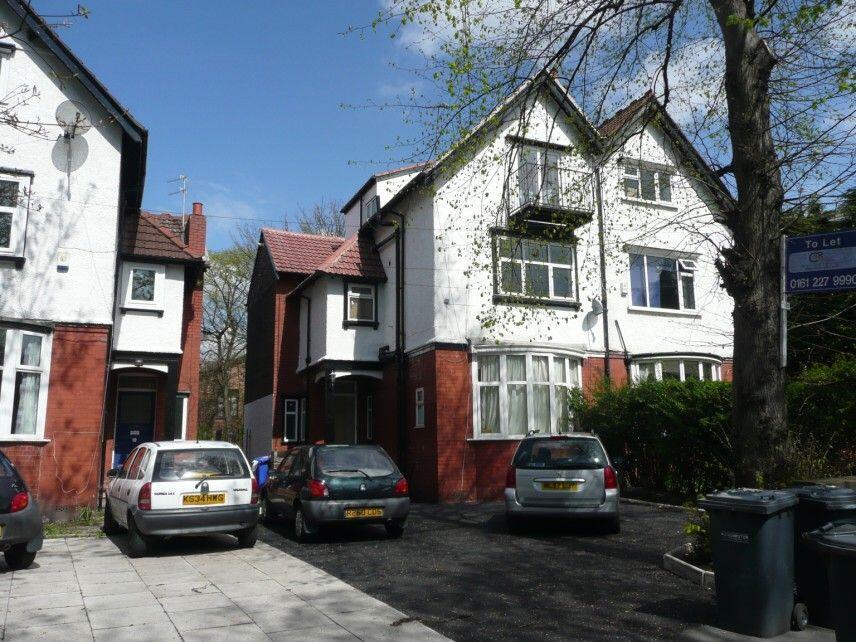 2 bed Apartment for rent in Manchester. From C & R Properties Ltd - Hulme Manchester