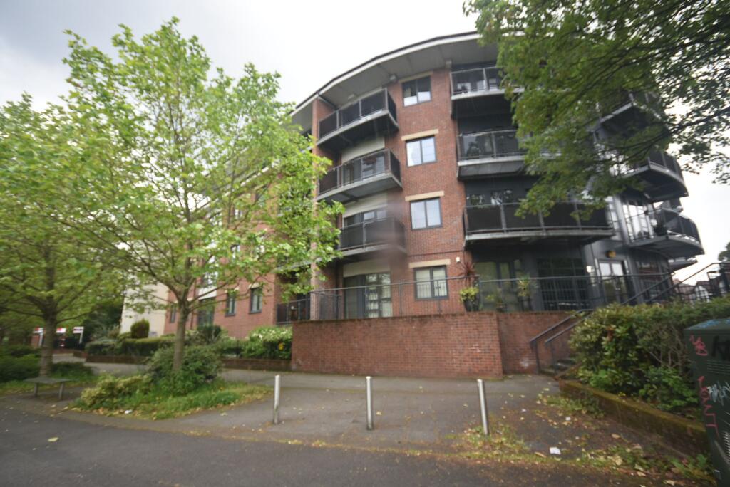 2 bed Apartment for rent in Stretford. From C & R Properties Ltd - Hulme Manchester