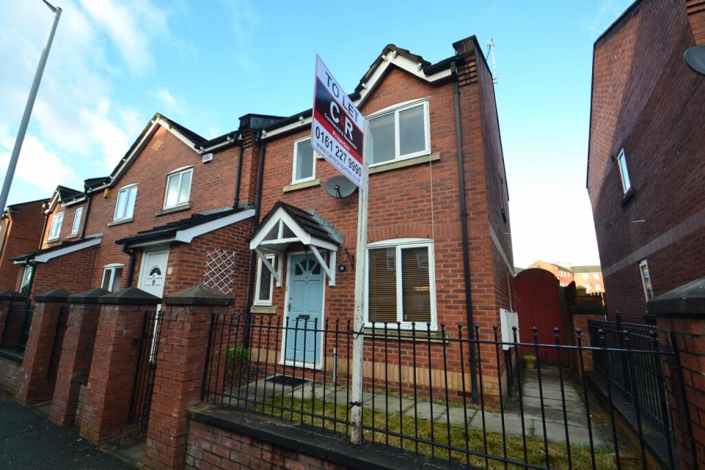 4 bed End of Terrace for rent in Manchester. From C & R Properties Ltd - Hulme Manchester