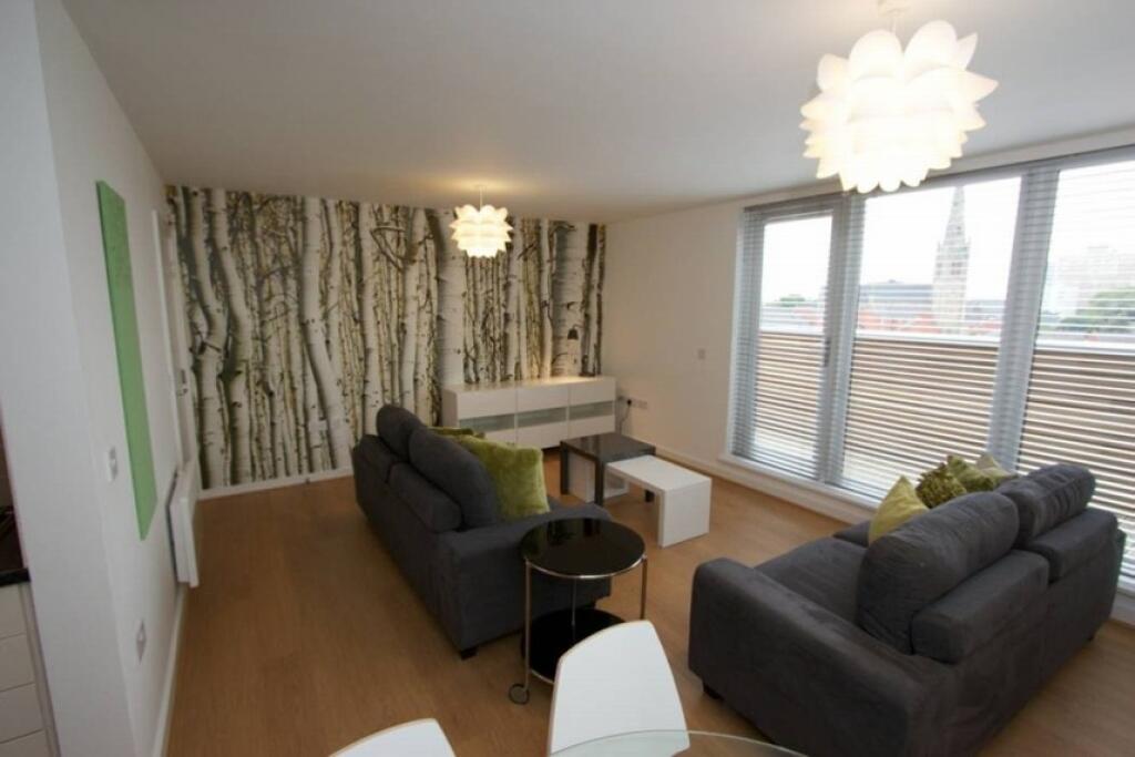 3 bed Apartment for rent in Manchester. From C & R Properties Ltd - Hulme Manchester