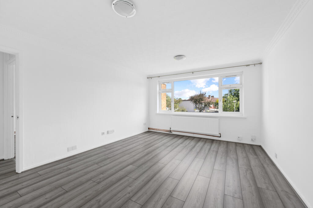 2 bed Apartment for rent in Surbiton. From Hawes and Co