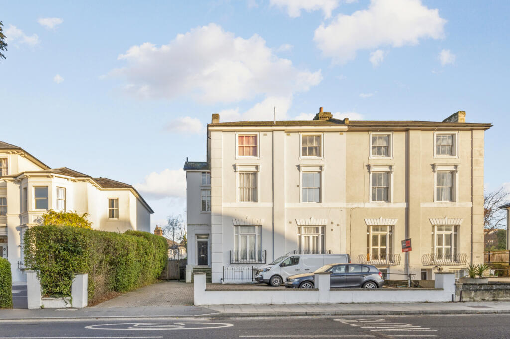 1 bed Apartment for rent in Surbiton. From Hawes & Co - Surbiton