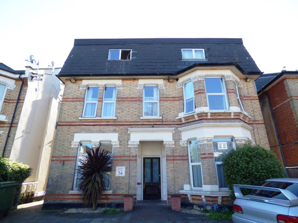 4 bed Apartment for rent in Surbiton. From Hawes & Co - Surbiton