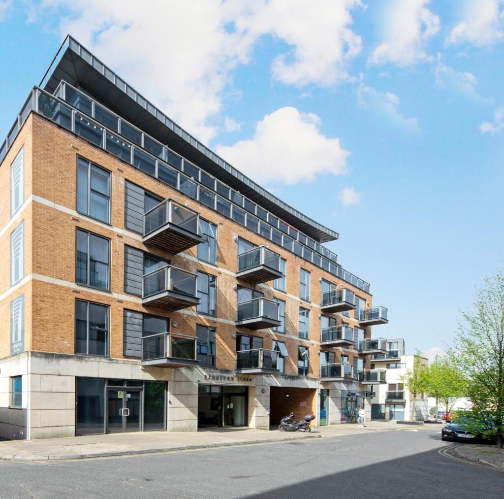 2 bed Apartment for rent in Surbiton. From Hawes & Co - Surbiton