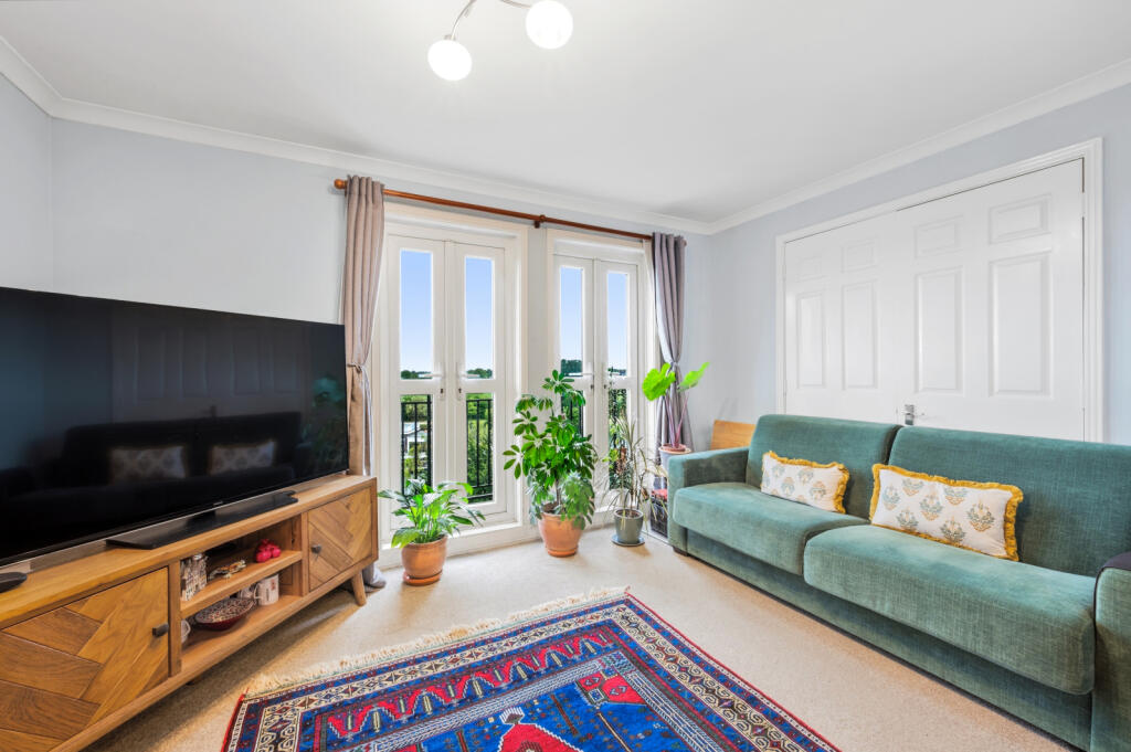 2 bed Apartment for rent in Surbiton. From Hawes & Co - Surbiton