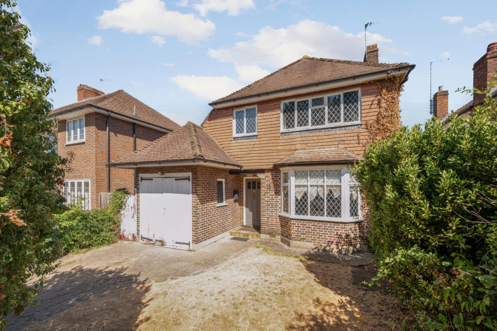 4 bed Detached for rent in Thames Ditton. From Hawes & Co - Surbiton