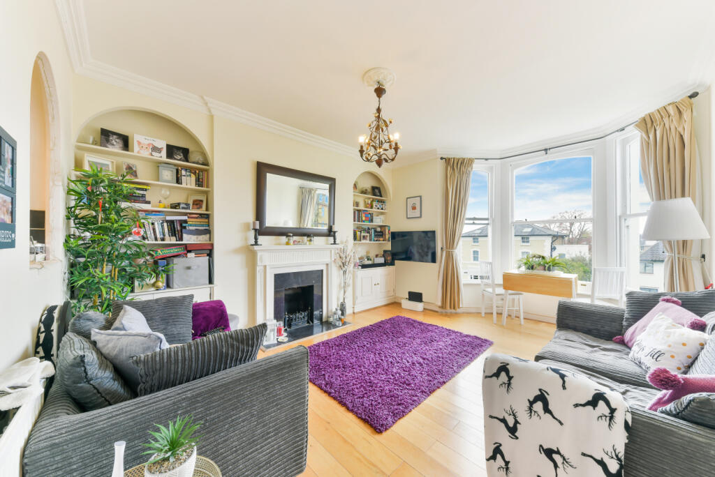2 bed Apartment for rent in London. From Hawes & Co - Wimbledon Village