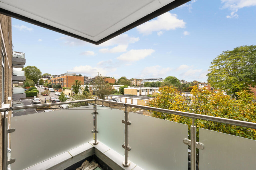 2 bed Apartment for rent in Putney. From Hawes & Co - Wimbledon Village