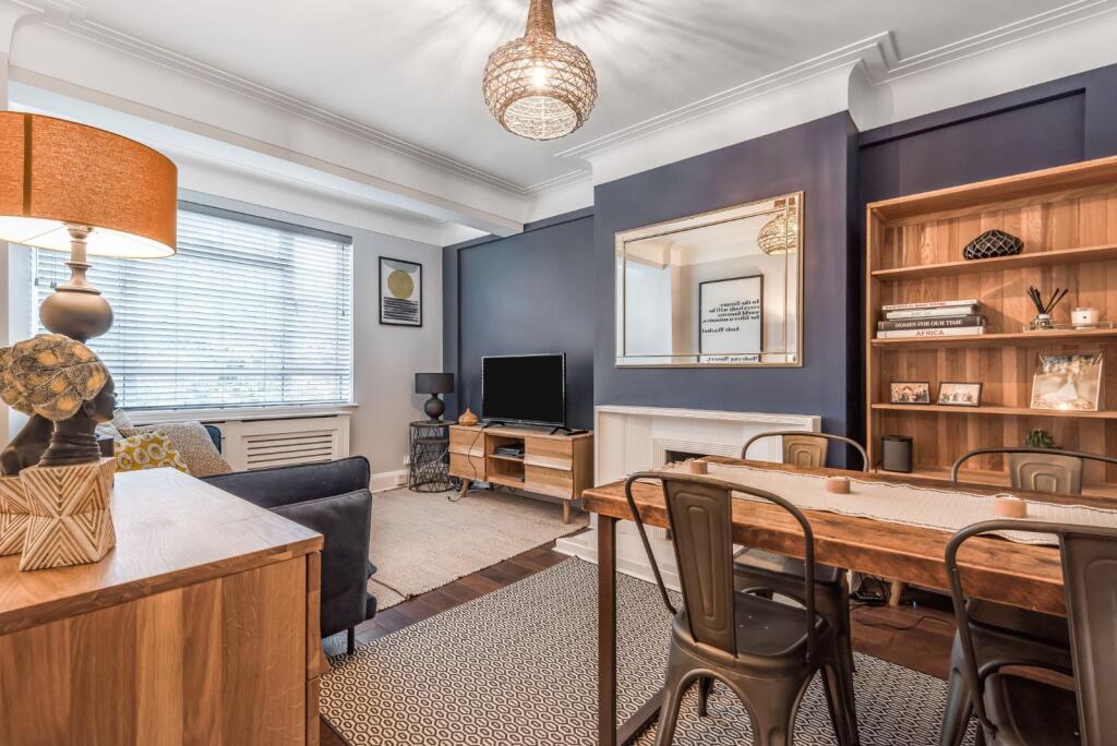 2 bed Apartment for rent in Wimbledon. From Hawes & Co - Wimbledon Village