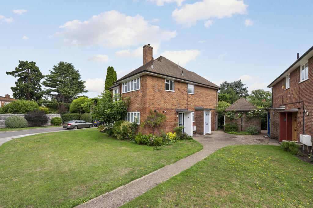 2 bed Apartment for rent in London. From Hawes & Co - Wimbledon Village