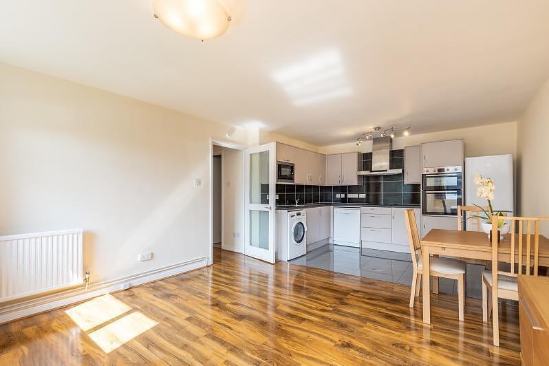 2 bed Apartment for rent in Wimbledon. From Hawes & Co - Wimbledon Village