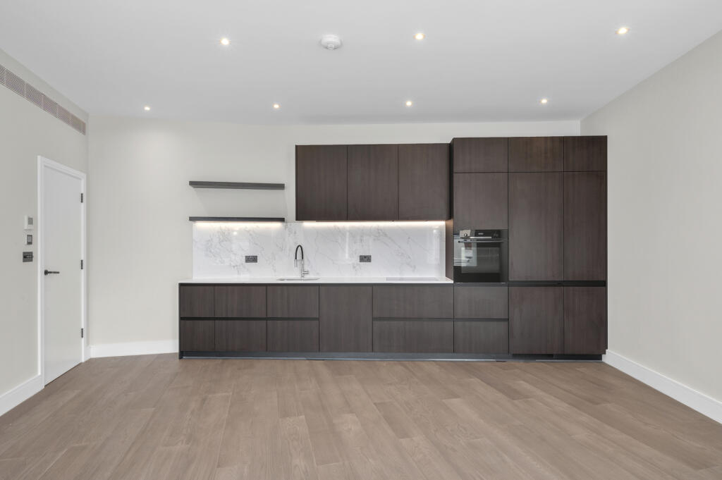 2 bed Apartment for rent in London. From Hawes & Co - Wimbledon Village