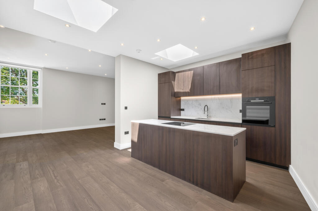 3 bed Apartment for rent in London. From Hawes & Co - Wimbledon Village