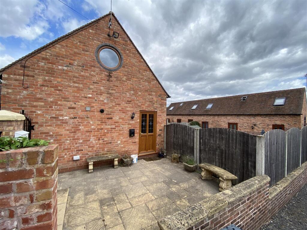 1 bed Apartment for rent in Stourton. From Hunters - Stourbridge