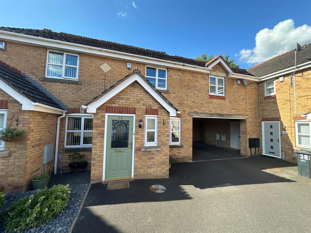 2 bed Mid Terraced House for rent in Brierley Hill. From Hunters - Stourbridge 2 bed Mid Terraced House for rent in Brierley Hill. From Hunters - Stourbridge