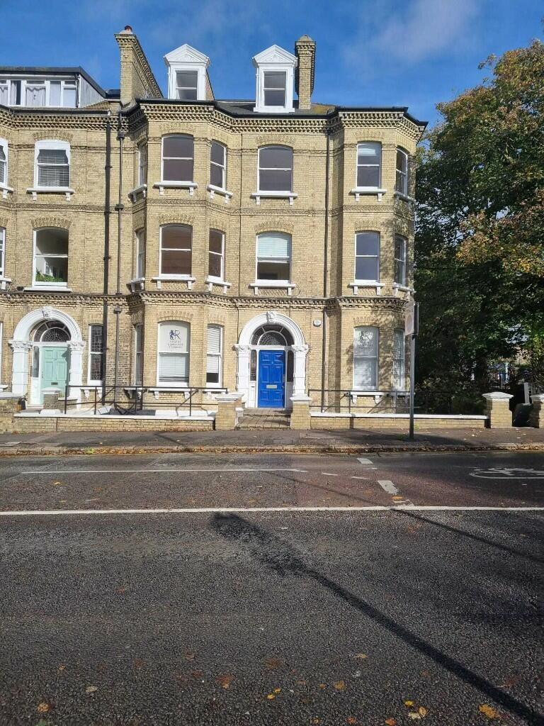 0 bed Studio for rent in Brighton and Hove. From Spark and Sons - Hove