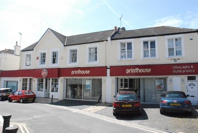 5 bed 1st Floor Flat for rent in Brighton and Hove. From Spark and Sons - Hove 5 bed 1st Floor Flat for rent in Brighton and Hove. From Spark and Sons - Hove