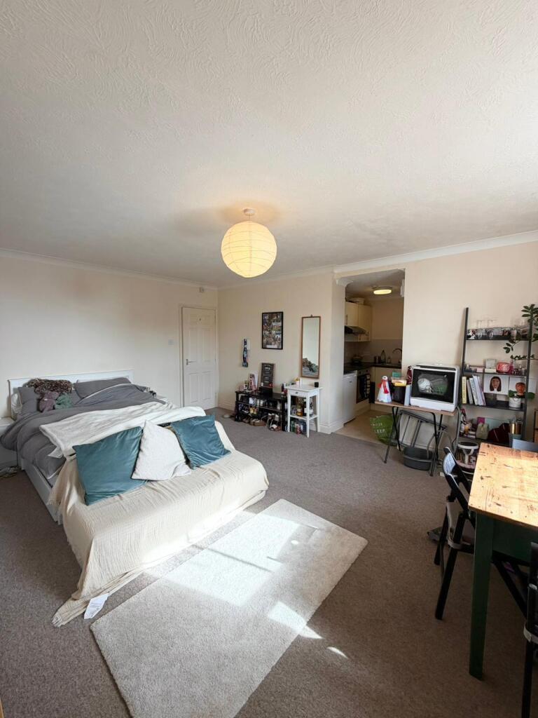 0 bed Studio for rent in Brighton and Hove. From Spark and Sons - Hove