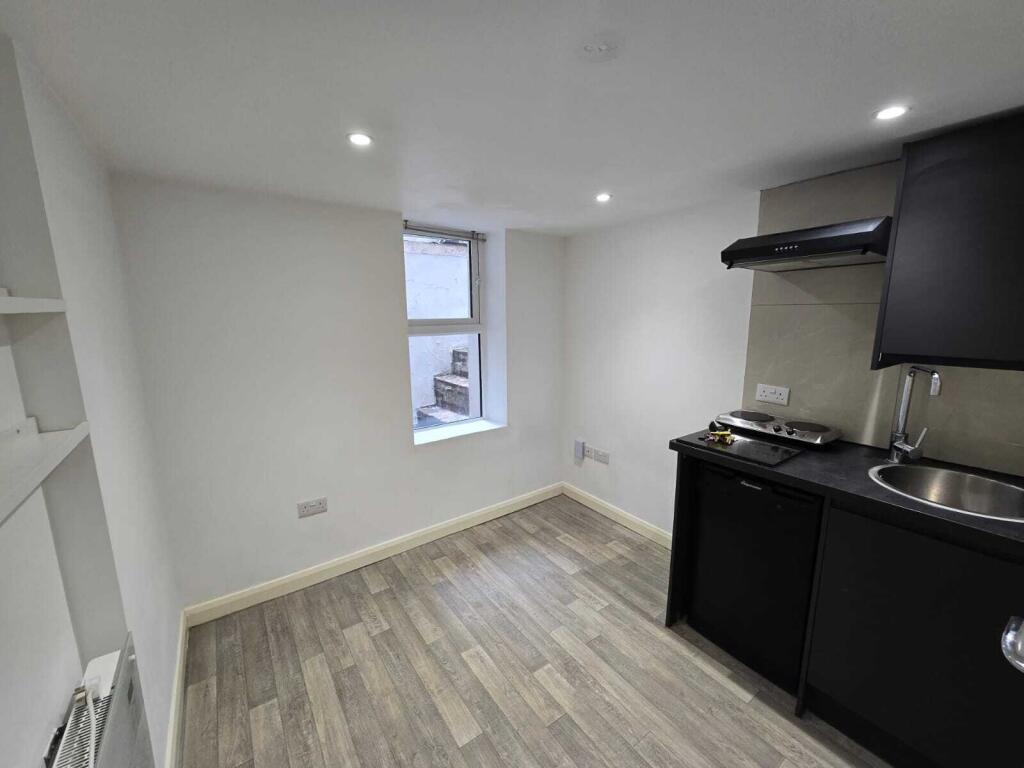 0 bed Studio for rent in Brighton and Hove. From Spark and Sons - Hove 0 bed Studio for rent in Brighton and Hove. From Spark and Sons - Hove