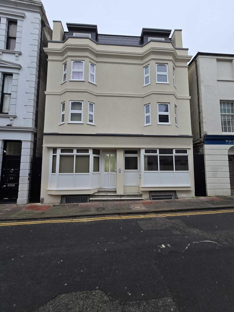 4 bed Studio for rent in Brighton and Hove. From Spark and Sons - Hove