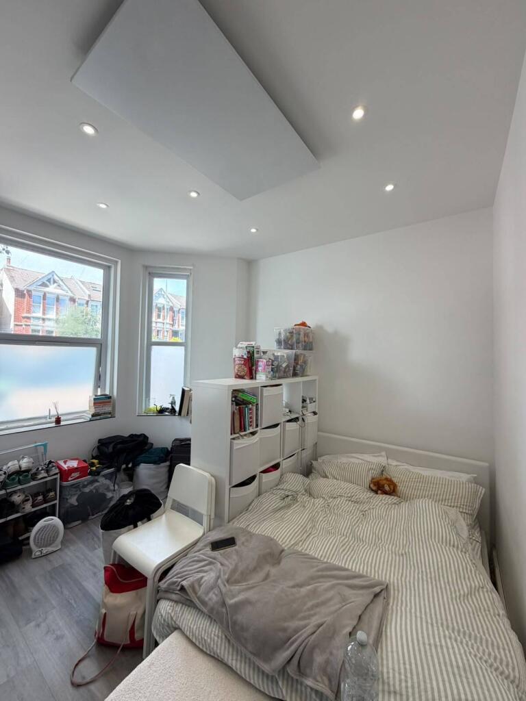 4 bed Studio for rent in Ovingdean. From Spark and Sons - Hove