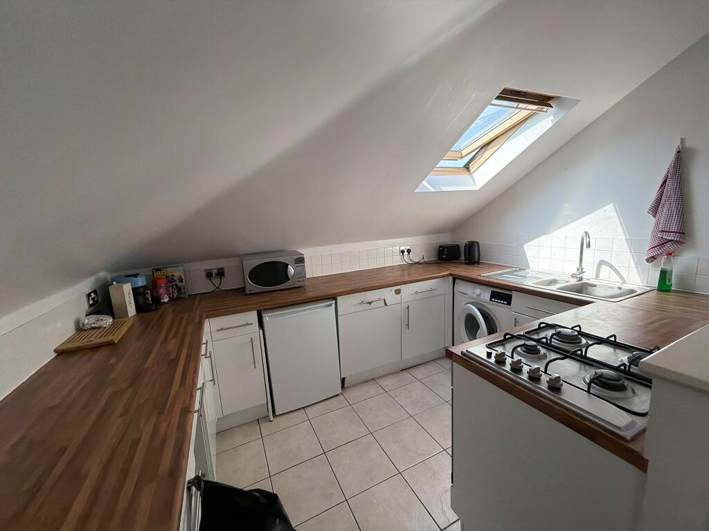 2 bed 1st Floor Flat for rent in Brighton and Hove. From Spark and Sons - Hove 2 bed 1st Floor Flat for rent in Brighton and Hove. From Spark and Sons - Hove
