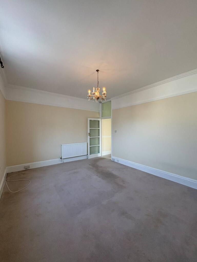 1 bed 1st Floor Flat for rent in Brighton and Hove. From Spark and Sons - Hove