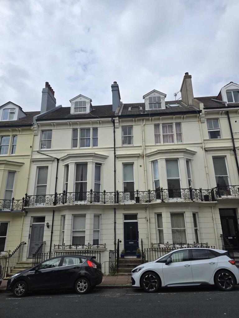 1 bed 1st Floor Flat for rent in Brighton and Hove. From Spark and Sons - Hove