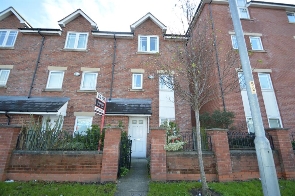 4 bed Detached for rent in Manchester. From George Adams (Estate Agents) Ltd - Manchester