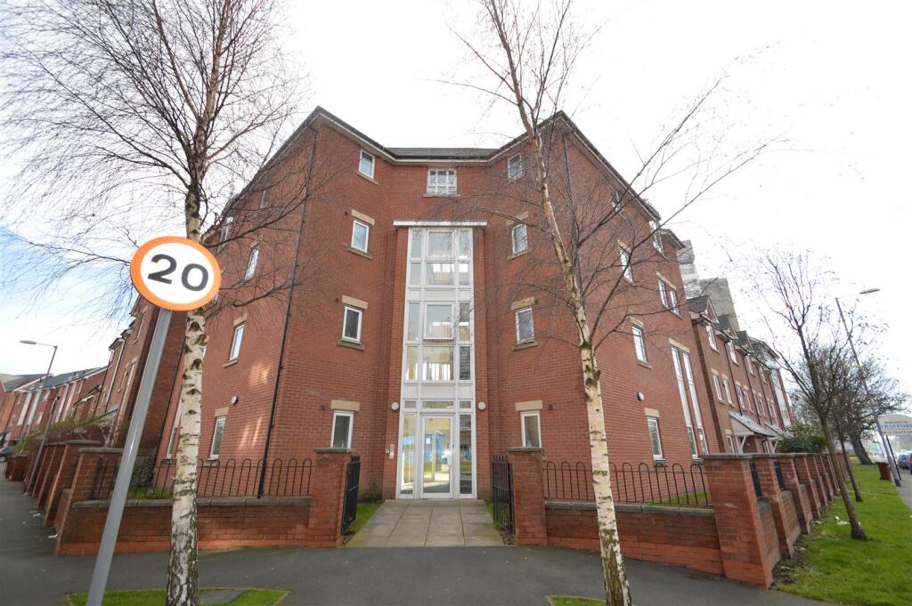 2 bed 1st Floor Flat for rent in Manchester. From George Adams (Estate Agents) Ltd - Manchester