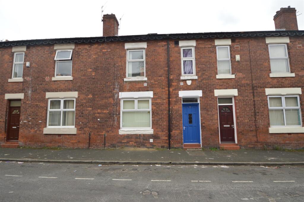 4 bed Detached for rent in Manchester. From George Adams (Estate Agents) Ltd - Manchester 4 bed Detached for rent in Manchester. From George Adams (Estate Agents) Ltd - Manchester