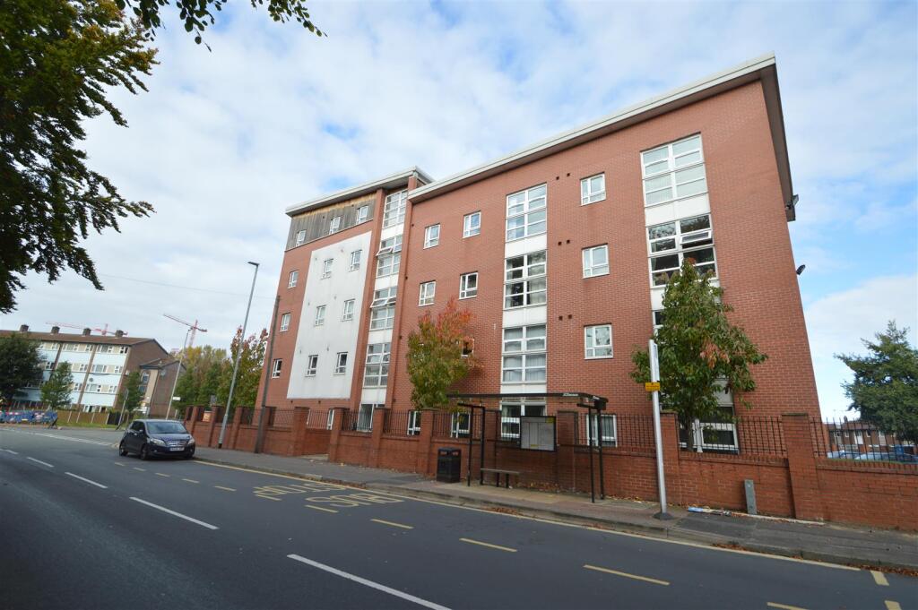 2 bed 1st Floor Flat for rent in Manchester. From George Adams (Estate Agents) Ltd - Manchester