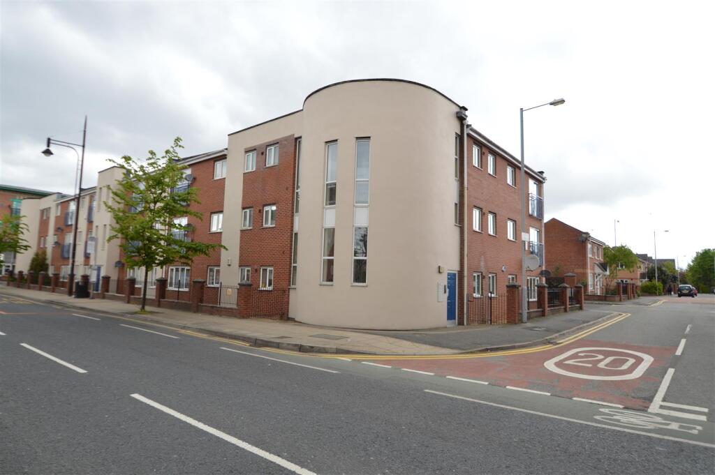 2 bed 1st Floor Flat for rent in Manchester. From George Adams (Estate Agents) Ltd - Manchester