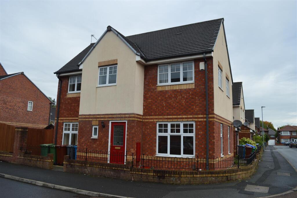 3 bed Detached for rent in Manchester. From George Adams (Estate Agents) Ltd - Manchester